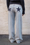 Low-rise star jeans