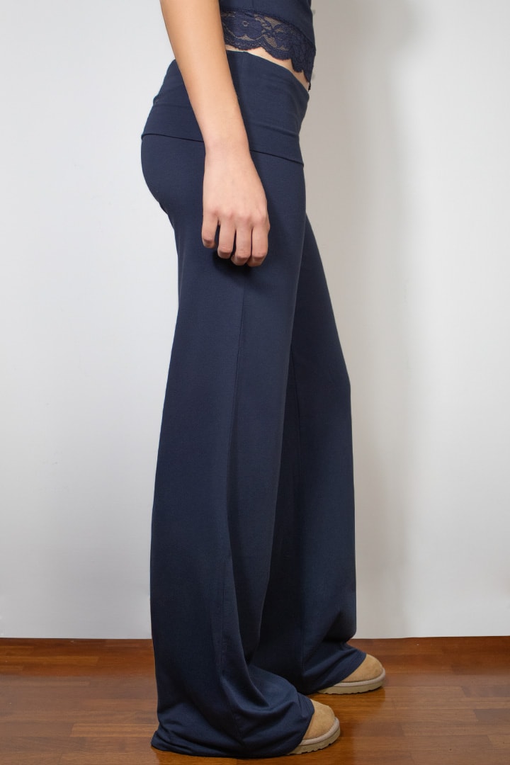 Cuffed pants with wings – Subdued