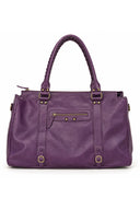 Bag with a front pocket