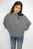 Cross-over sweater at the back