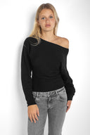 Boat neck sweater