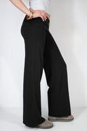 Wide-leg pants