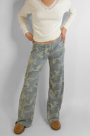 Wide-leg pants