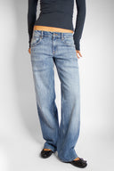 Low-waist jeans