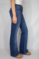 Low-waist flare jeans