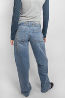 Baggy low-rise jeans