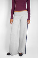Wide-leg joggers with a side stripe