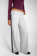 Wide-leg joggers with a side stripe