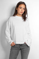 Long-sleeved crew-neck T-shirt