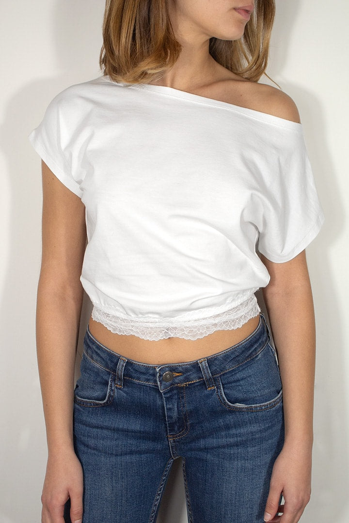 トップス drawdrawes Lace Boat Neck T-shirts white Lace boat-neck T-shirt – Subdued
