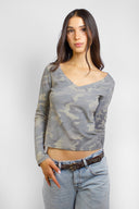 V-neck T-shirt
