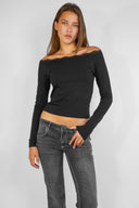 T-shirt with a boat neckline and lace