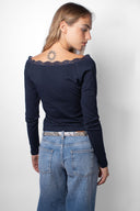 T-shirt with a boat neckline and lace