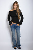 T-shirt with a boat neckline
