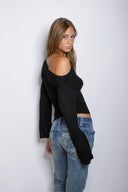 T-shirt with a boat neckline